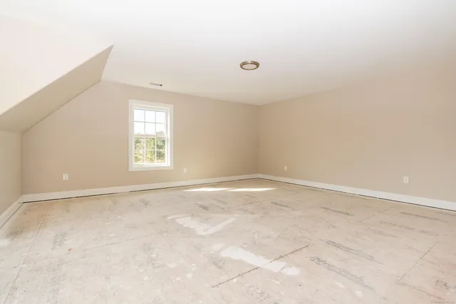 $779,900 | 2 Stratton Farms Road, Suffield, CT 06093