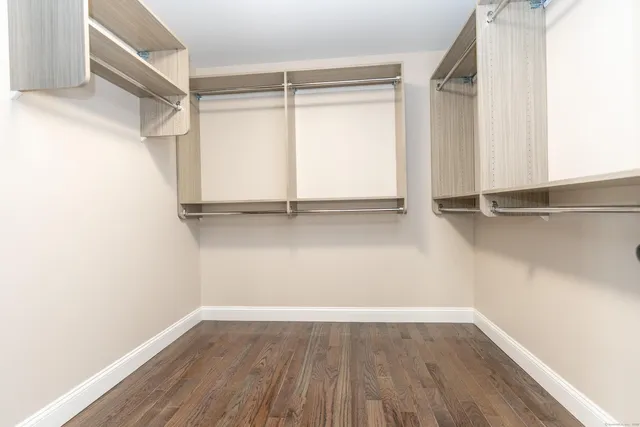 $779,900 | 2 Stratton Farms Road, Suffield, CT 06093