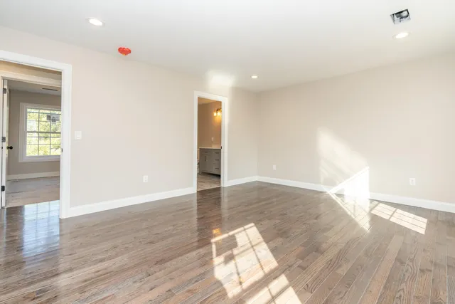 $779,900 | 2 Stratton Farms Road, Suffield, CT 06093