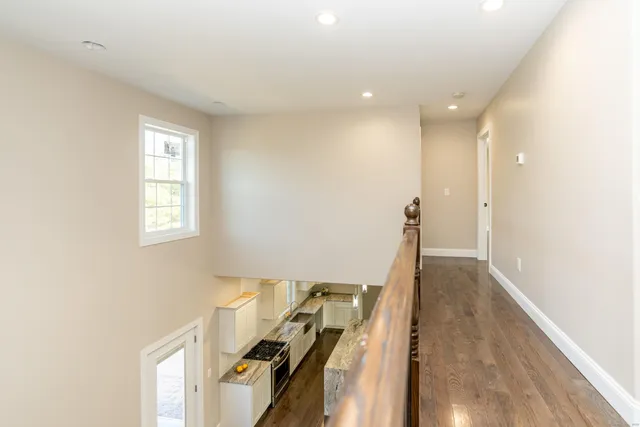 $779,900 | 2 Stratton Farms Road, Suffield, CT 06093