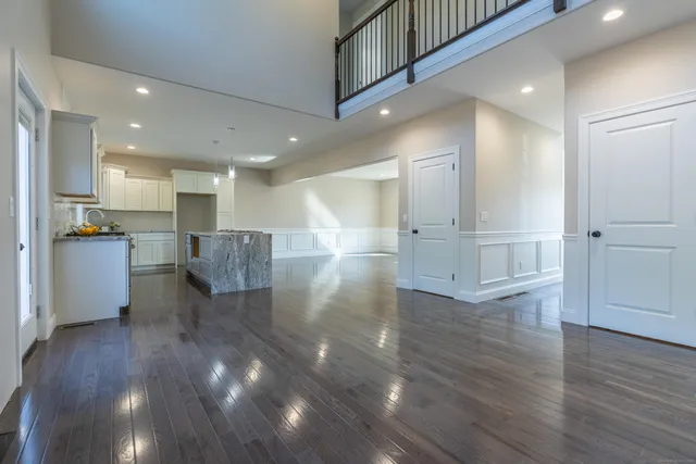 $779,900 | 2 Stratton Farms Road, Suffield, CT 06093