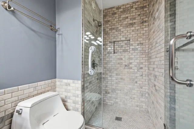 $3,500 | 195 North Harbor Drive, Unit 1006, Chicago, IL 60601