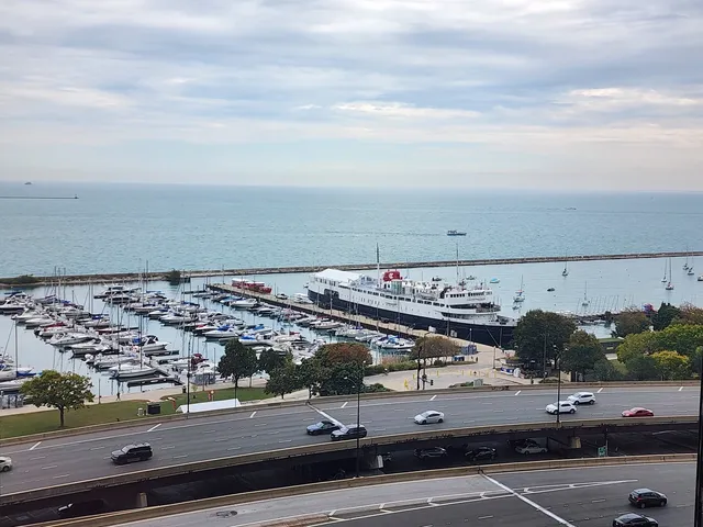 $3,500 | 195 North Harbor Drive, Unit 1006, Chicago, IL 60601
