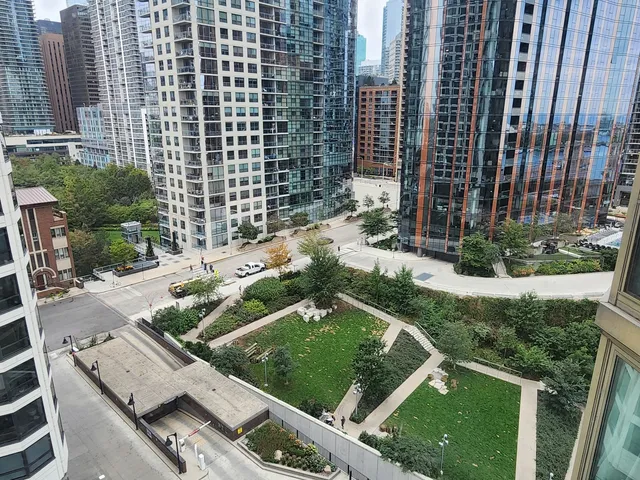 $3,500 | 195 North Harbor Drive, Unit 1006, Chicago, IL 60601