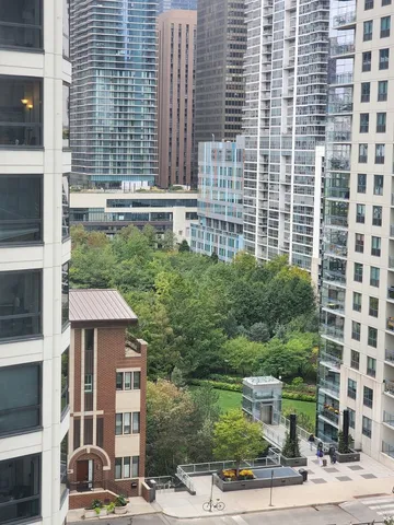 $3,500 | 195 North Harbor Drive, Unit 1006, Chicago, IL 60601
