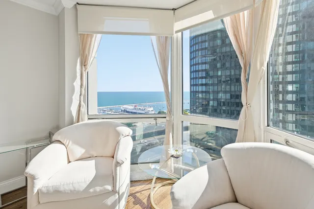 $3,500 | 195 North Harbor Drive, Unit 1006, Chicago, IL 60601