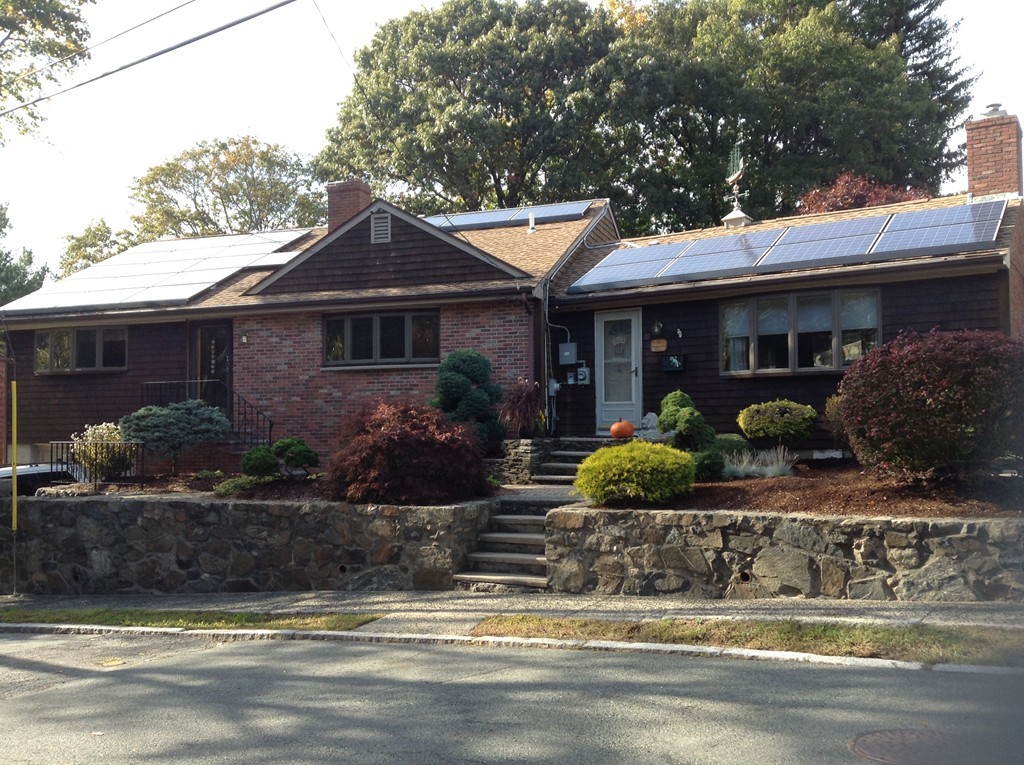 10 Hayes Road Salem, MA 01970 - Photo 2 of 26
