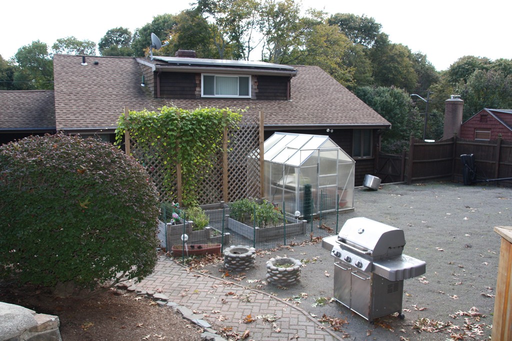 10 Hayes Road Salem, MA 01970 - Photo 23 of 26