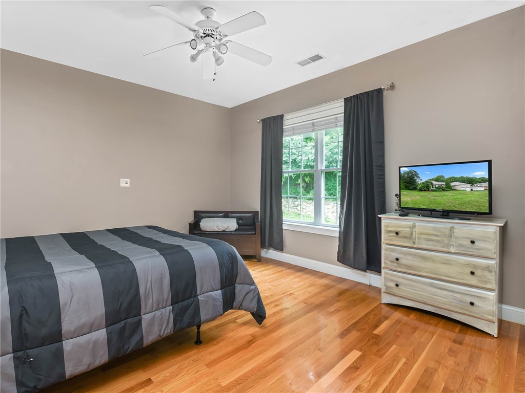 118 Fox Ridge Drive Cranston, RI 02921 - Photo 24 of 38 Gallery Image 24