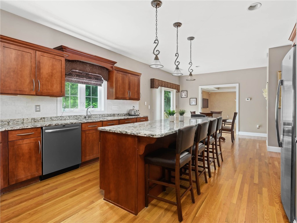 118 Fox Ridge Drive Cranston, RI 02921 - Photo 8 of 38 Gallery Image 8
