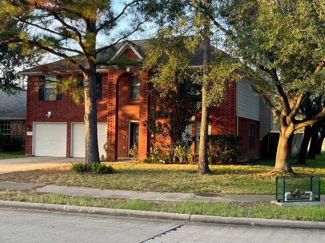 front view of house with a yard