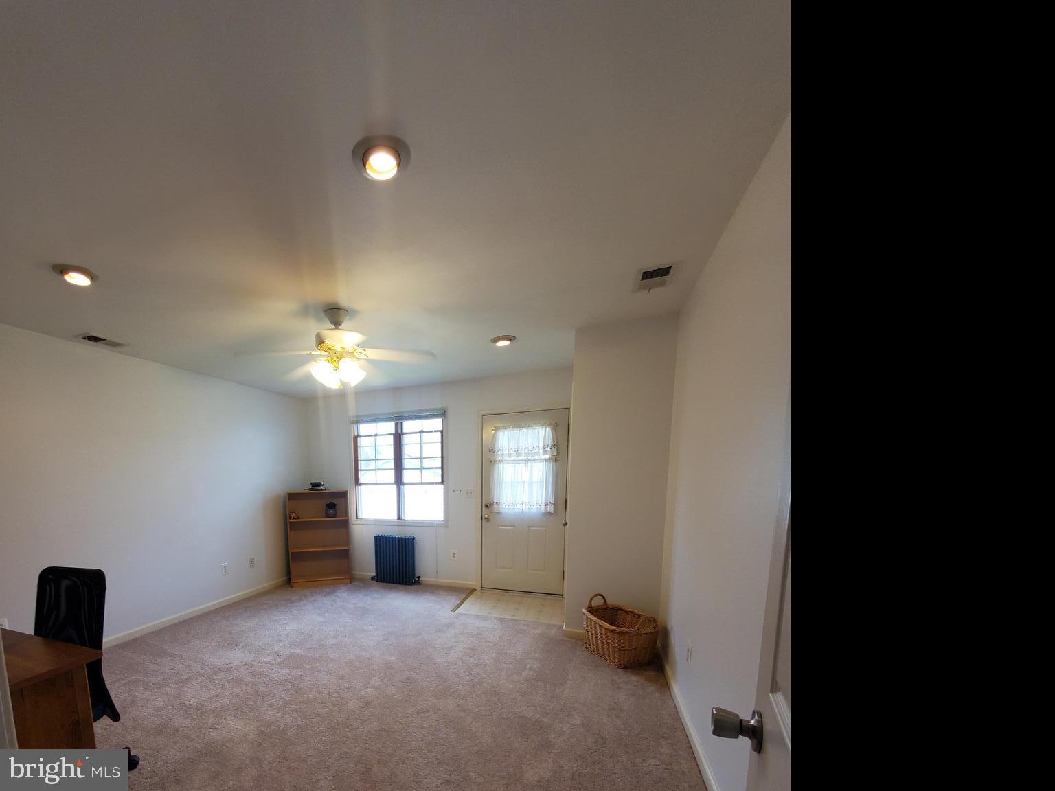 67 Northship Road Baltimore, MD 21222 - Photo 15 of 45 Spacious family room/office