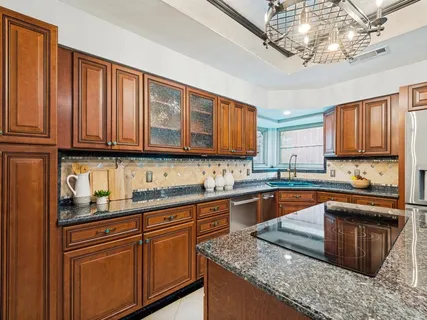 $1,500,000 | 5822 London Lane, Dallas, TX 75252