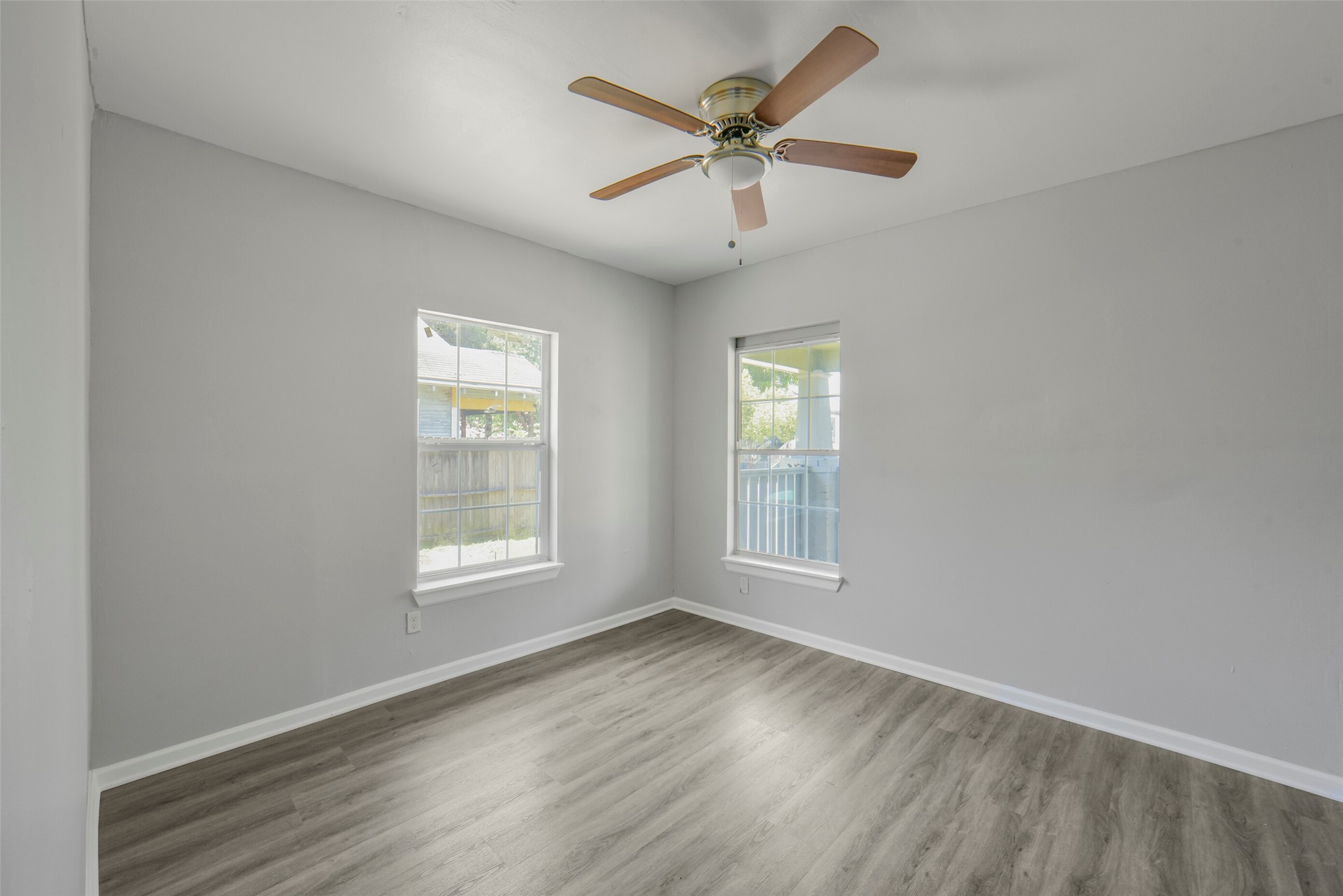 220 Engel Street Houston, TX 77011 - Photo 21 of 29 Bedroom