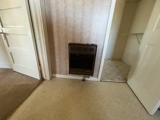 a view of a storage & utility room