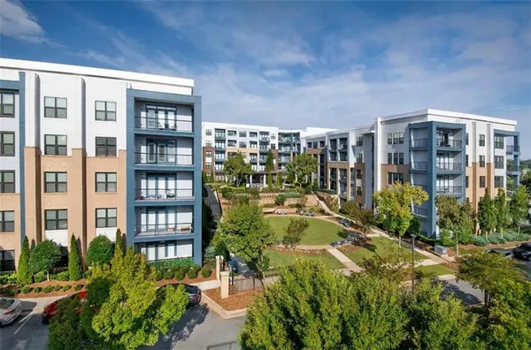 $1,561 | 2600 Milscott Drive, Unit 1116, Decatur, GA 30033