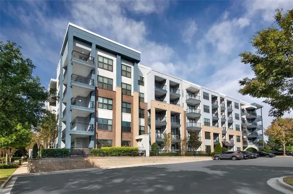 $1,561 | 2600 Milscott Drive, Unit 1116, Decatur, GA 30033