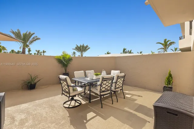 $924,900 | 151 Crandon Boulevard, Unit 127, Key Biscayne, FL 33149