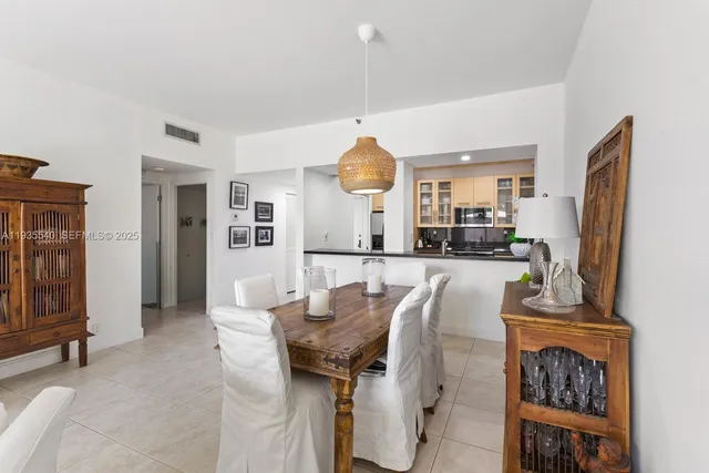 $924,900 | 151 Crandon Boulevard, Unit 127, Key Biscayne, FL 33149