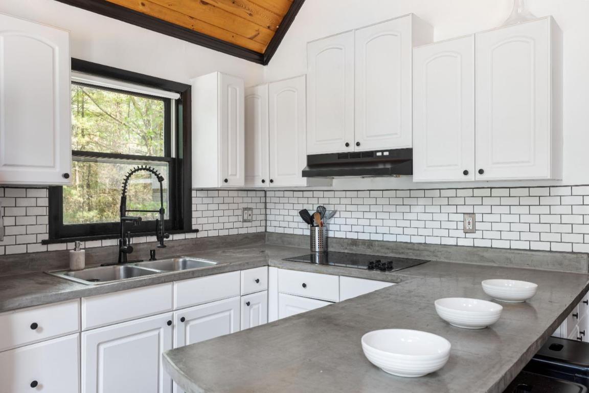 154 Knob Hill Road Stamford, NY 12167 - Photo 6 of 34