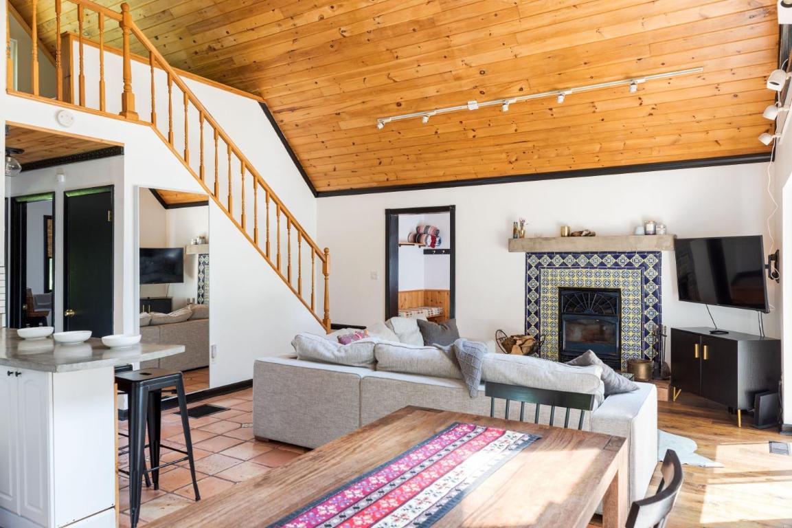 154 Knob Hill Road Stamford, NY 12167 - Photo 8 of 34