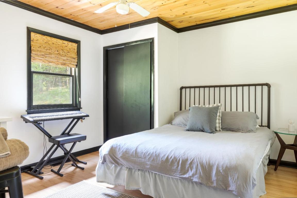 154 Knob Hill Road Stamford, NY 12167 - Photo 9 of 34