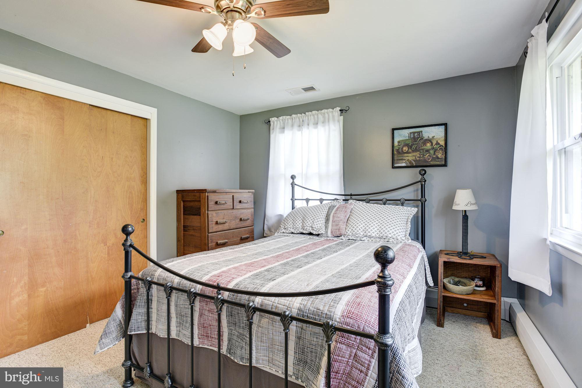 8615 Windsor Mill Road Baltimore, MD 21244 - Photo 16 of 31 Bedroom