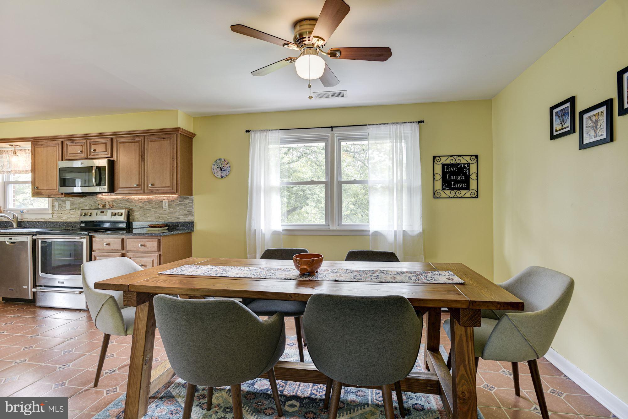 8615 Windsor Mill Road Baltimore, MD 21244 - Photo 7 of 31 Breakfast Room