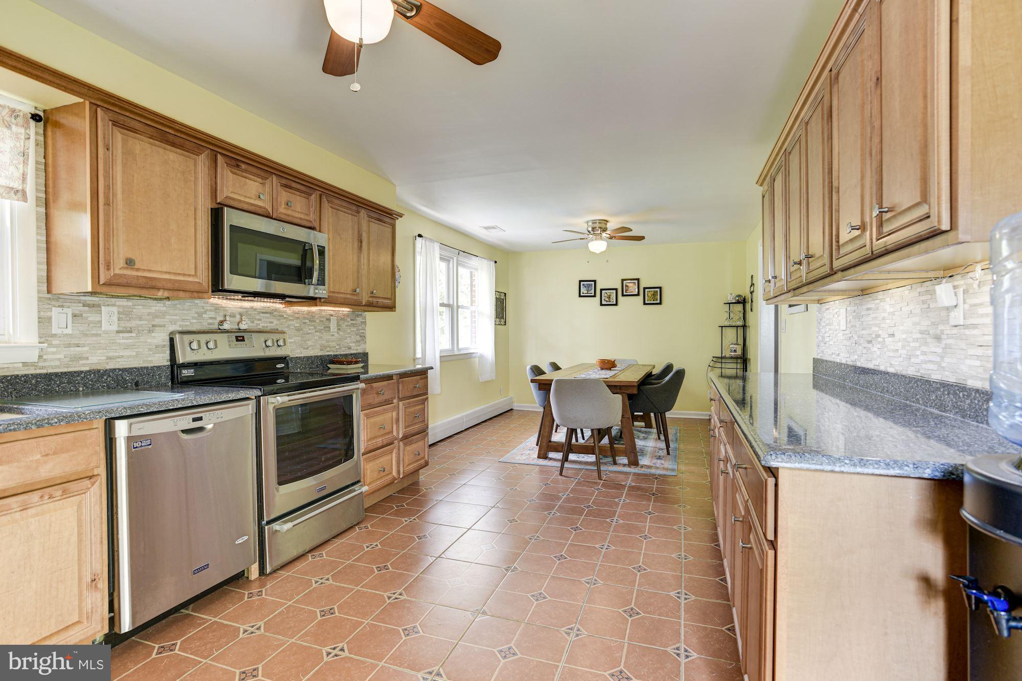 8615 Windsor Mill Road Baltimore, MD 21244 - Photo 9 of 31 Eat-In Kitchen | Stainless Steel Appliances