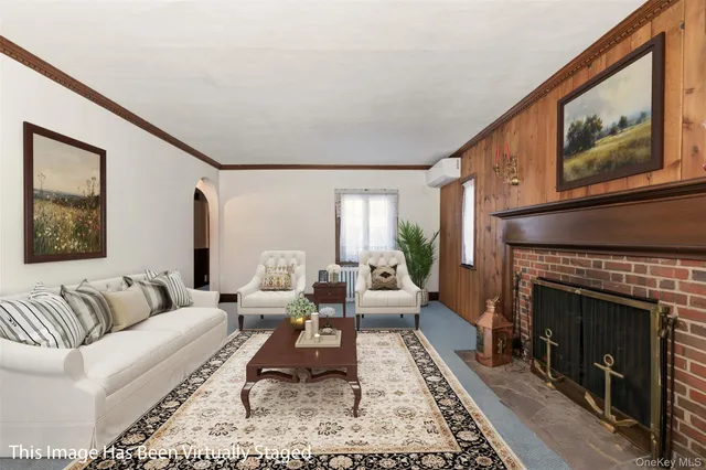 $1,250,000 | 54 Summit Drive, Manhasset, NY 11030