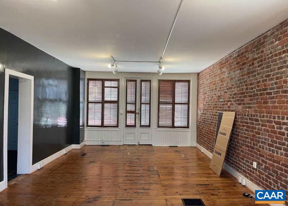 311 5th Street Southwest Charlottesville, VA 22903 - Photo 5 of 26