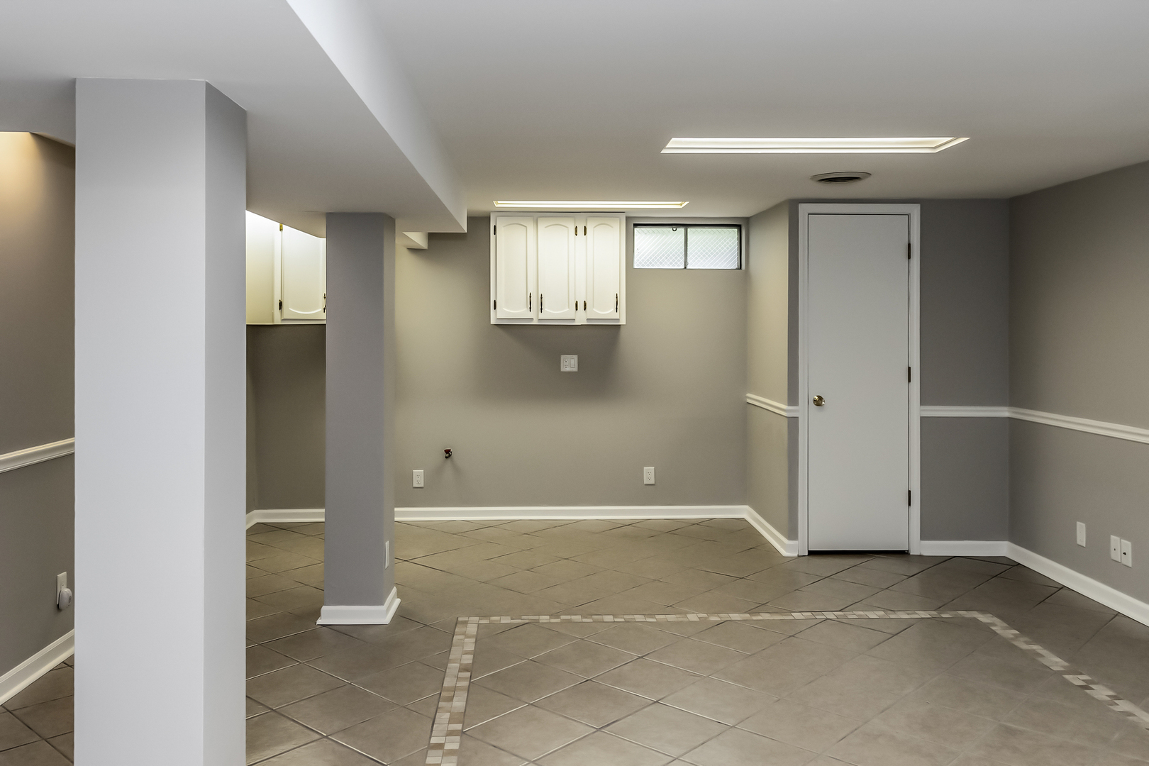 42W420 Kedeka Road Sugar Grove, IL 60554 - Photo 26 of 32 a view of a hallway with wooden shelves