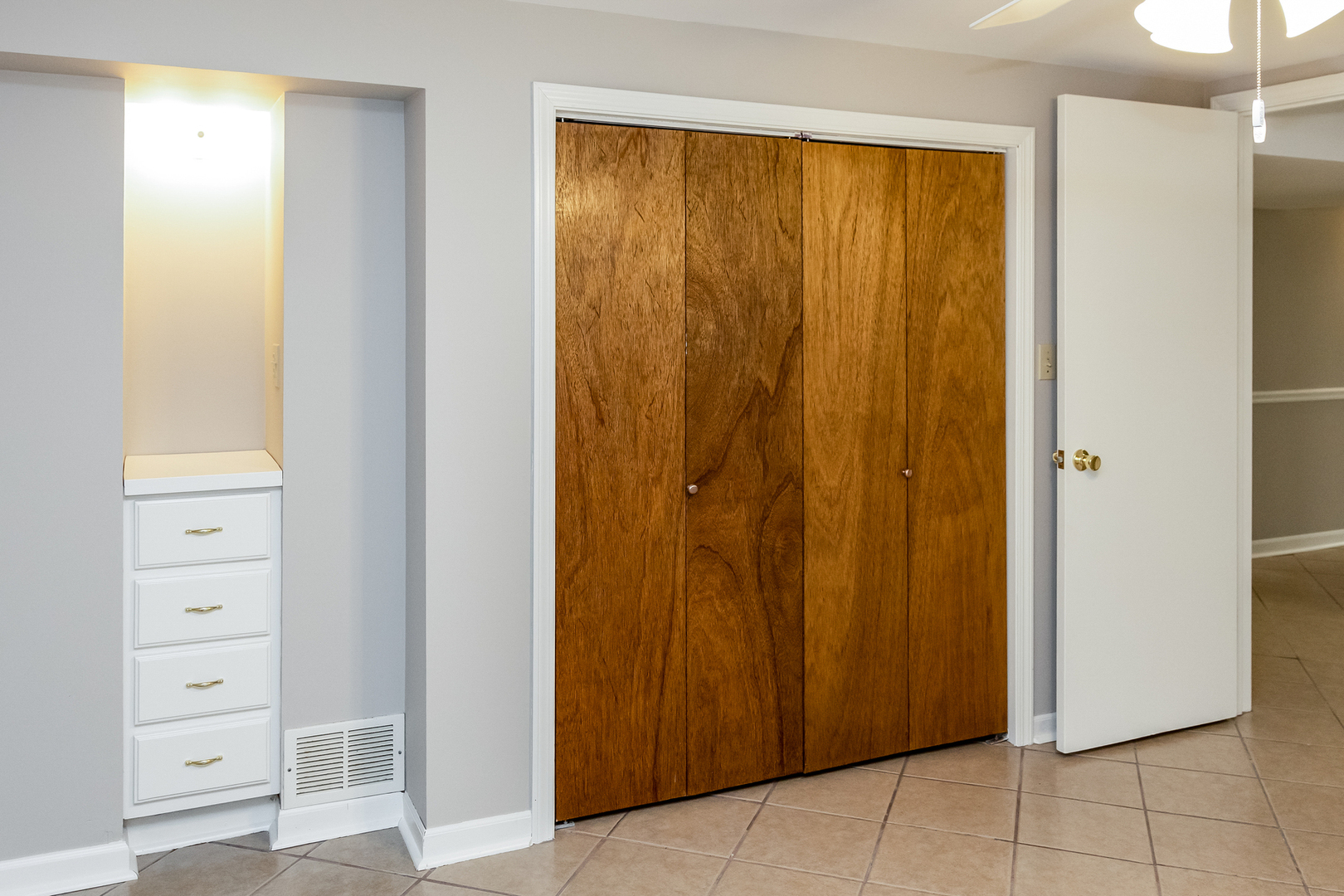 42W420 Kedeka Road Sugar Grove, IL 60554 - Photo 28 of 32 a view of a closet area