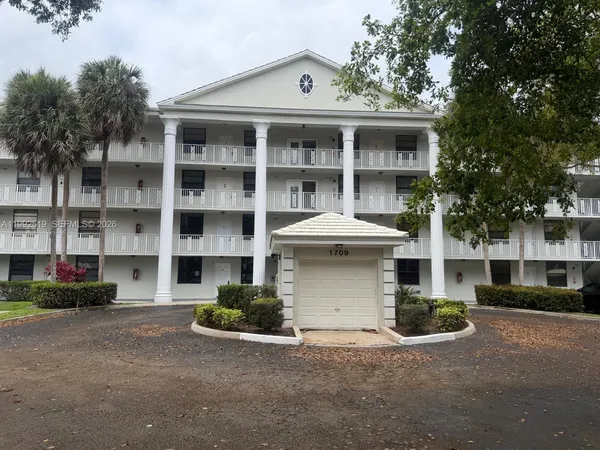$234,900 | 1709 Whitehall Drive, Unit 103, Davie, FL 33324