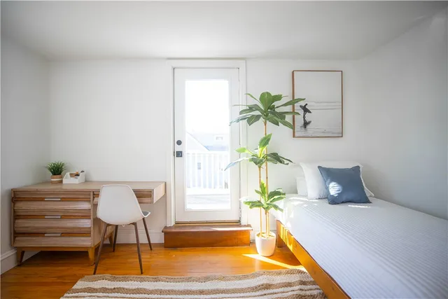 $4,950 | 19 Crest Street, Middletown, RI 02842