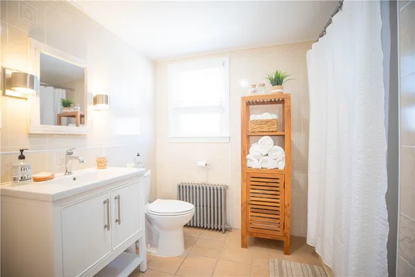 $4,950 | 19 Crest Street, Middletown, RI 02842