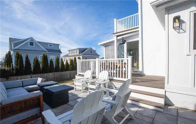 $4,950 | 19 Crest Street, Middletown, RI 02842