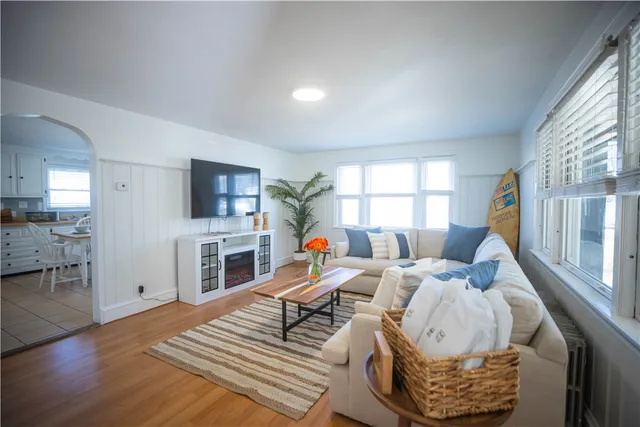 $4,950 | 19 Crest Street, Middletown, RI 02842