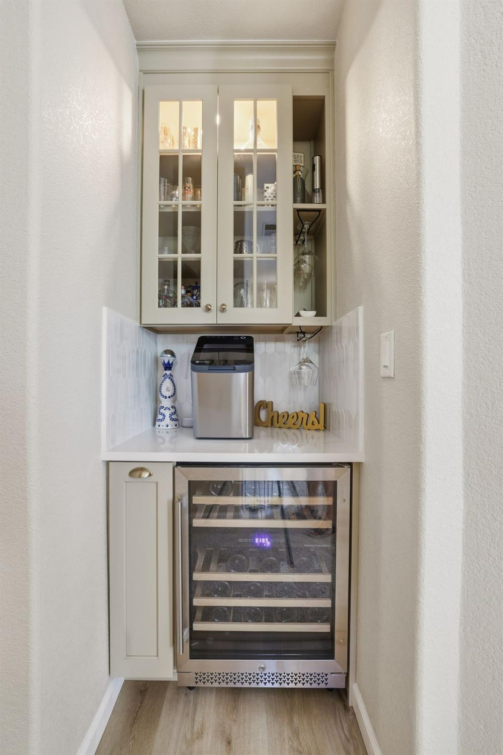 138 Cobble Ridge Drive Folsom, CA 95630 - Photo 8 of 33