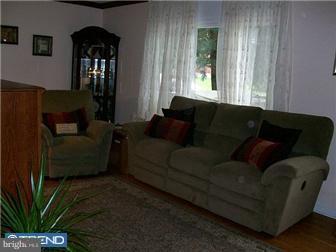 19 West Rodgers Street Ridley Park, PA 19078 - Photo 3 of 8 Gallery Image 3