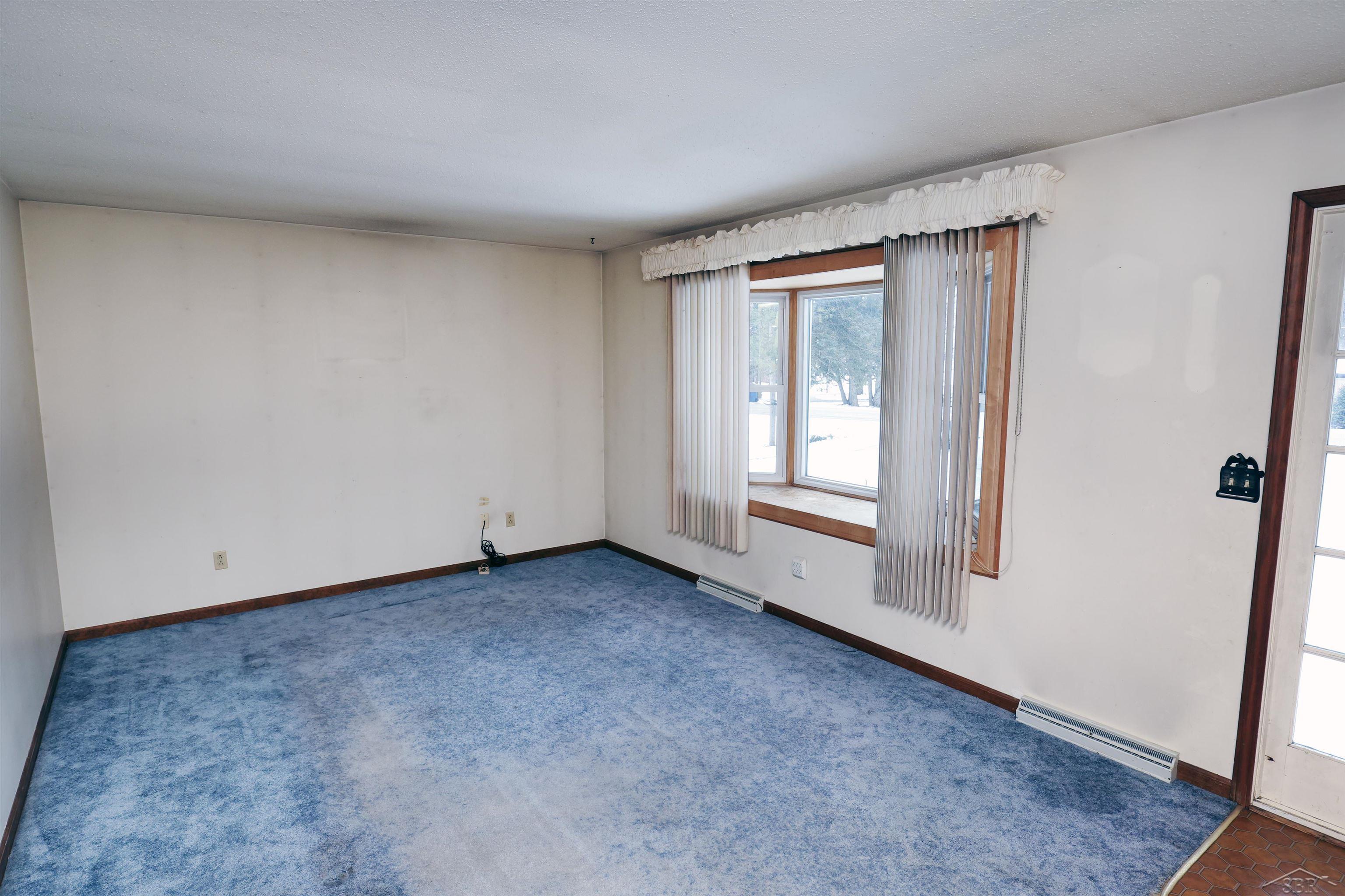 11660 Frost Road Freeland, MI 48623 - Photo 2 of 16