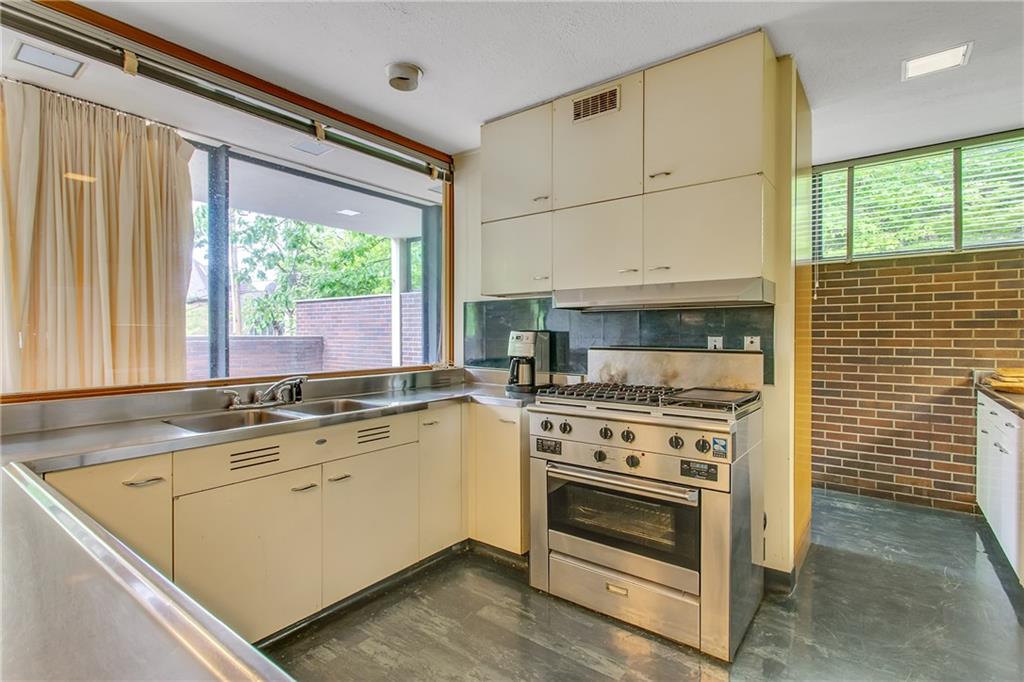 40 Woodland Road Pittsburgh, PA 15232 - Photo 12 of 25 Gallery Image 12