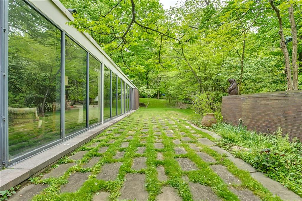 40 Woodland Road Pittsburgh, PA 15232 - Photo 23 of 25 Gallery Image 23