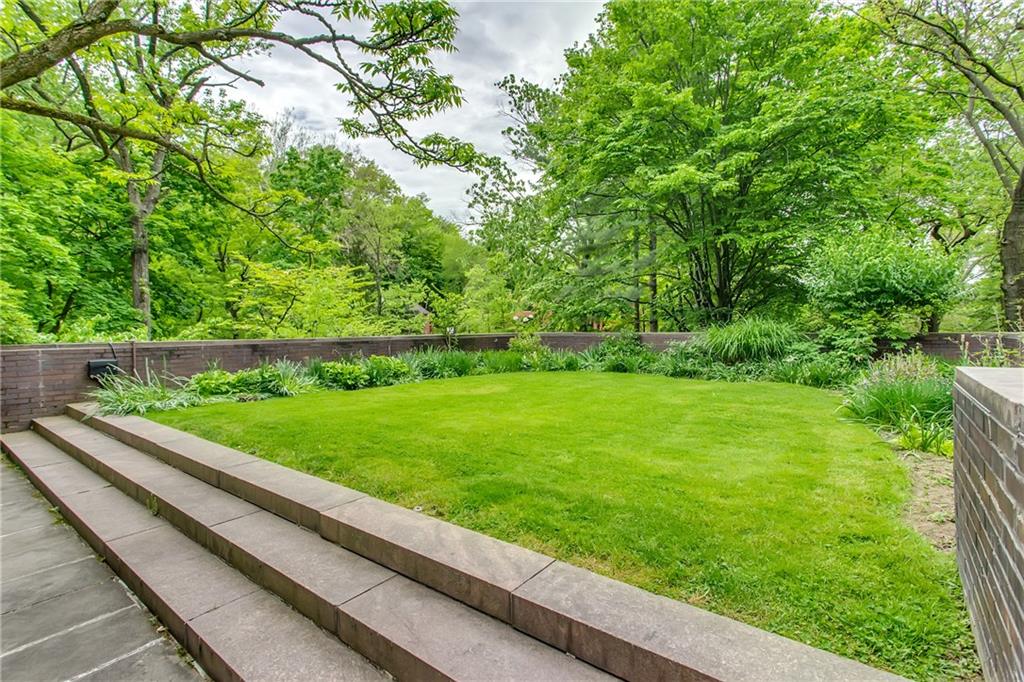 40 Woodland Road Pittsburgh, PA 15232 - Photo 24 of 25 Gallery Image 24