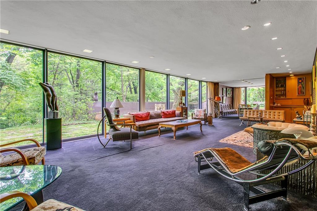 40 Woodland Road Pittsburgh, PA 15232 - Photo 4 of 25 Gallery Image 4