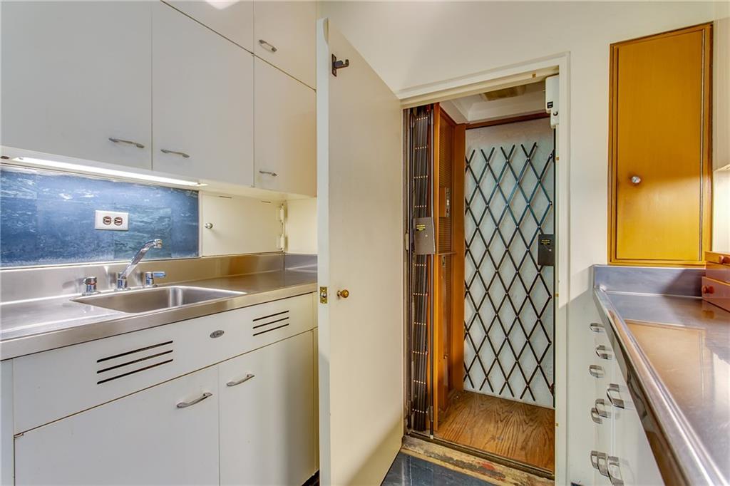 40 Woodland Road Pittsburgh, PA 15232 - Photo 10 of 25 Gallery Image 10