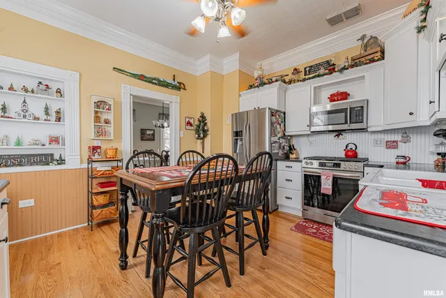 $225,000 | 914 Peoria Street, Lincoln, IL 62656