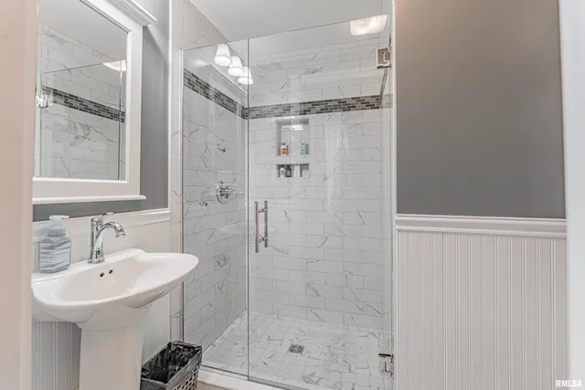 $225,000 | 914 Peoria Street, Lincoln, IL 62656