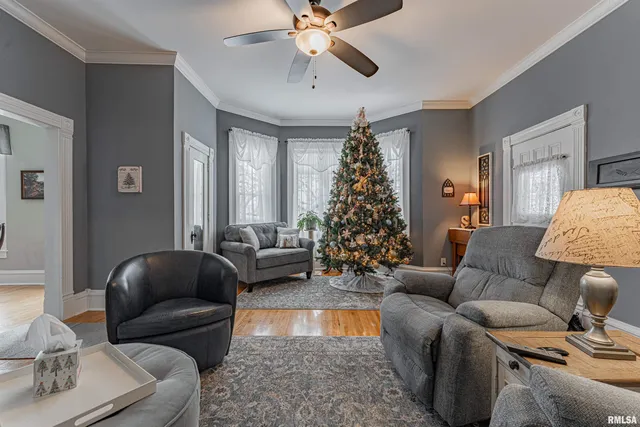 $225,000 | 914 Peoria Street, Lincoln, IL 62656