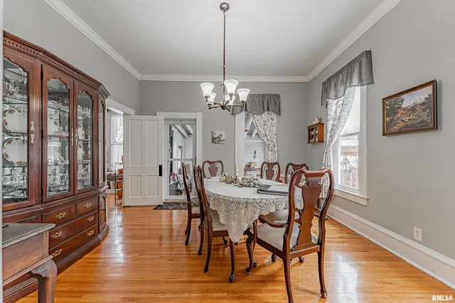 $225,000 | 914 Peoria Street, Lincoln, IL 62656